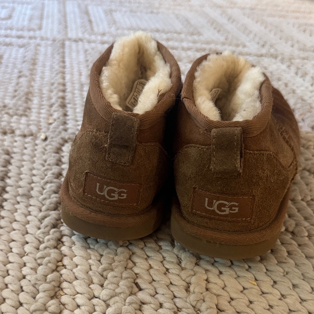 UGG Kids Brown Suede Short boots